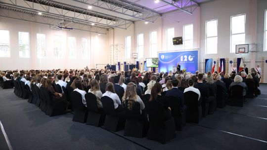 120 lat „Ekonomiaka” w Suwałkach. Szkoła świętuje jubileusz i otwiera nową halę sportową