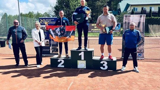 14. Suwalski Pułk Przeciwpancerny mistrzem 16 Dywizji Zmechanizowanej w tenisie ziemnym! 🎾🏆