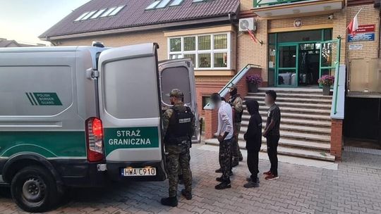 21 prób nielegalnego przekroczenia granicy. Migranci forsowali graniczne rzeki