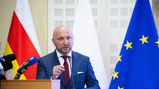 24. sesja Sejmiku Województwa Podlaskiego. Debata o pakcie migracyjnym i milionowe inwestycje