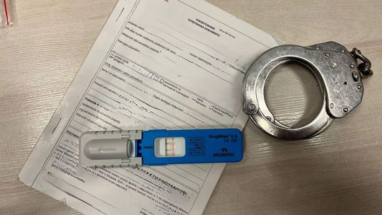 28-latka jechała po chodniku pod wpływem narkotyków. Zatrzymała ją sejneńska drogówka 28-latka jechała po chodniku pod wpływem narkotyków. Zatrzymała ją sejneńska drogówka