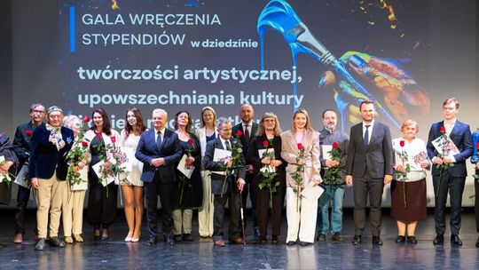 36 podlaskich twórców ze stypendiami marszałka