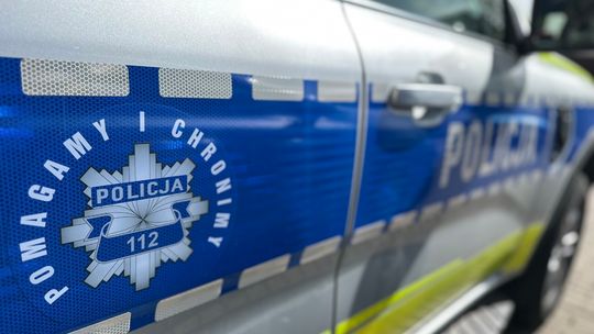 61-latek tłumaczył policji, że „po szutrowej drodze można jeździć po pijanemu”. Miał blisko 2 promile