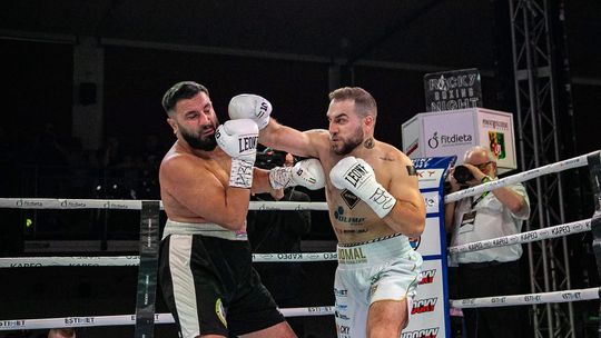Adrian Domalewski niepokonany! Kolejny nokaut na gali w Kościerzynie Adrian Domalewski niepokonany! Kolejny nokaut na gali w Kościerzynie
