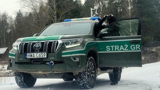 🚫 Agresywne osoby nie dostaną się do Polski. Migranci zaatakowali polski patrol 🚫 Agresywne osoby nie dostaną się do Polski. Migranci zaatakowali polski patrol