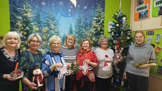 Arteterapia w świątecznym klimacie na UTW w Suwałkach