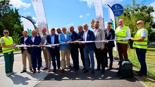 Augustów z nową kładką nad Kanałem Augustowskim. Piesi i rowerzyści zyskali bezpieczną przeprawę