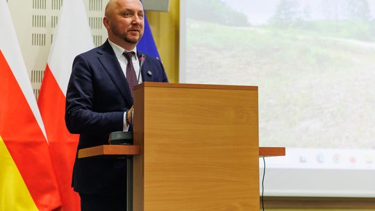 Bezpieczeństwo regionu i nowe środki na obronność. Samorządy i firmy spotkały się na konferencji