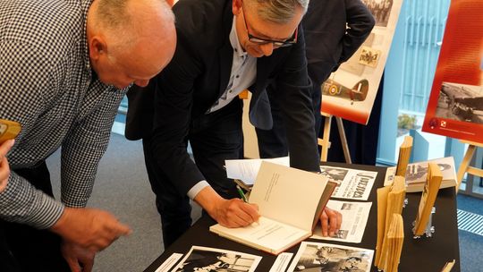 „Biografie Suwalszczyzny”: Generał Witold Urbanowicz w centrum uwagi ✈️