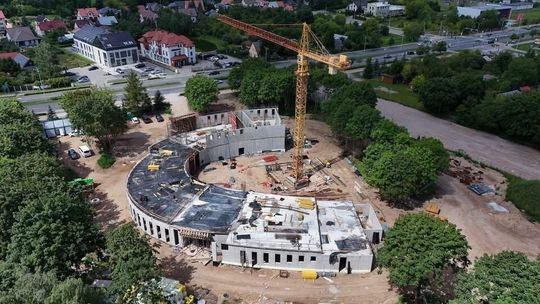 Budowa suwalskiej Mediateki nabiera tempa. Inwestycja za ponad 34 mln zł realizowana zgodnie z planem