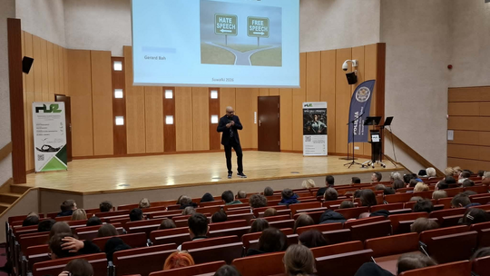 Debata społeczna o bezpieczeństwie i mowie nienawiści w Suwałkach