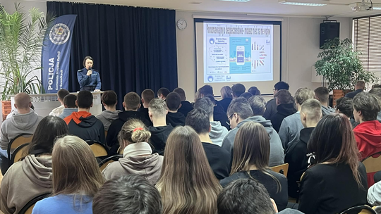 Debata społeczna o bezpieczeństwie – profilaktyka cyberzagrożeń 👨💻🔒 Debata społeczna o bezpieczeństwie – profilaktyka cyberzagrożeń 👨💻🔒