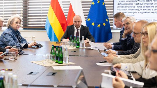 Decyzje zarządu: miliony na wodę, energię, edukację i kulturę w Podlaskiem