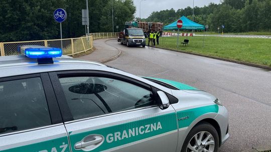 Dożywotni zakaz prowadzenia, poszukiwany samochód i 10 lat zakazu wjazdu. Interwencja SG w Ogrodnikach