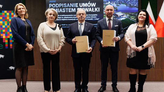 49 mln zł dla Suwałk. Nowe parki, koniec z betonem i energia z OZE do 2027 roku 🌿⚡ 49 mln zł dla Suwałk. Nowe parki, koniec z betonem i energia z OZE do 2027 roku 🌿⚡