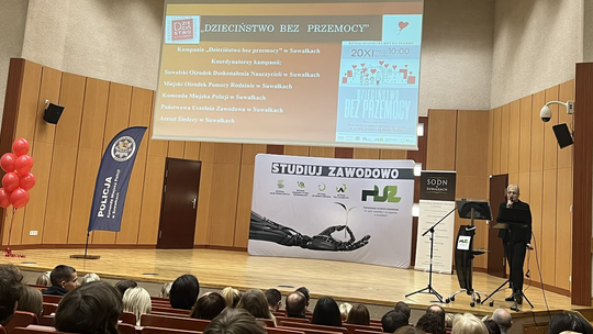 „Dzieciństwo bez przemocy” – w Suwałkach podsumowano ogólnopolską kampanię „Dzieciństwo bez przemocy” – w Suwałkach podsumowano ogólnopolską kampanię