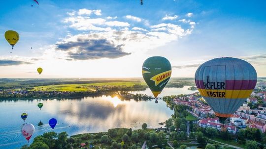 🎈 Ełk poleci w górę! Mazurskie Zawody Balonowe 2025 już 24–27 lipca!