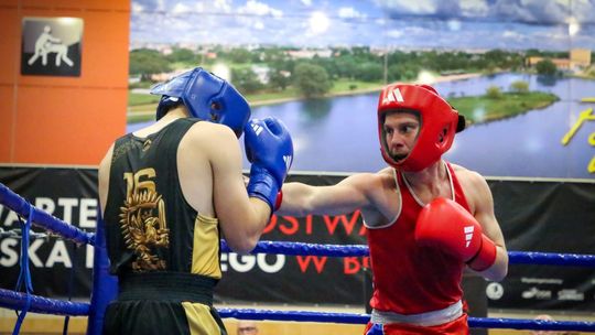 🥊 Emocje sięgnęły zenitu! Trzeci dzień Otwartych Mistrzostw Wojska Polskiego w Boksie za nami
