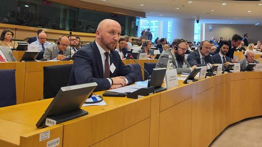 „Europa będzie silna tylko wtedy, gdy silne będą jej regiony” – marszałek Łukasz Prokorym w Parlamencie Europejskim o przyszłości polityki spójności UE 💬 „Europa będzie silna tylko wtedy, gdy silne będą jej regiony” – marszałek Łukasz Prokorym w Parlamencie Europejskim o przyszłości polityki spójności UE 💬