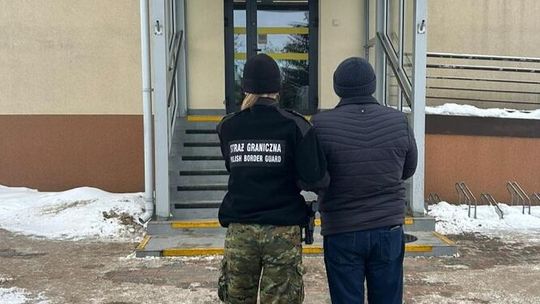 🚨 Fałszywe stemple, prawdziwe konsekwencje. Cudzoziemcy zatrzymani w Suwałkach