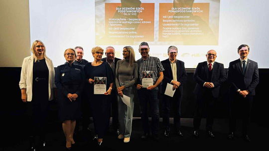 🎬 Finał konkursu filmowego „Prosto ze szkoły” – młodzi filmowcy z ważnym przesłaniem 🎥✨ 🎬 Finał konkursu filmowego „Prosto ze szkoły” – młodzi filmowcy z ważnym przesłaniem 🎥✨