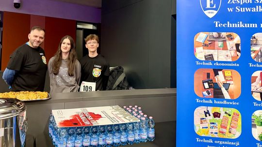 FitFlow – młodzi z pasją promują zdrowy styl życia w Zespole Szkół nr 4 w Suwałkach 💚💪 FitFlow – młodzi z pasją promują zdrowy styl życia w Zespole Szkół nr 4 w Suwałkach 💚💪