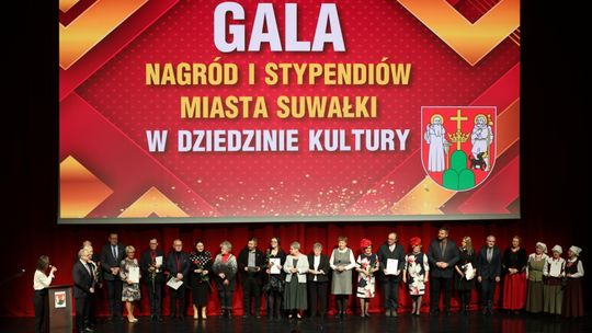 Gala Stypendiów i Nagród Miasta Suwałki w dziedzinie kultury już za nami Gala Stypendiów i Nagród Miasta Suwałki w dziedzinie kultury już za nami