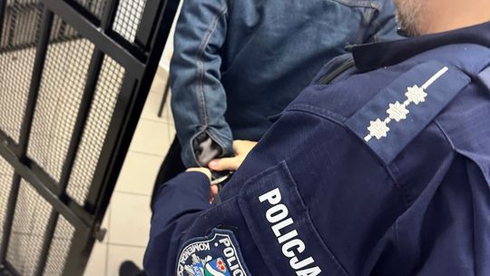 🔪 Groził nożem sąsiadom – 56-latek z Augustowa trafił do aresztu 🔪 Groził nożem sąsiadom – 56-latek z Augustowa trafił do aresztu