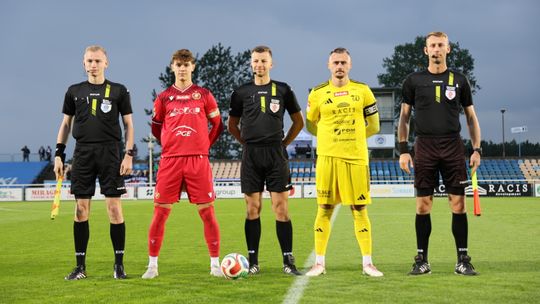 Hokejowy wynik na Zarzeczu! Wigry Suwałki rozbijają rezerwy Widzewa Łódź 6:3 po szalonym meczu