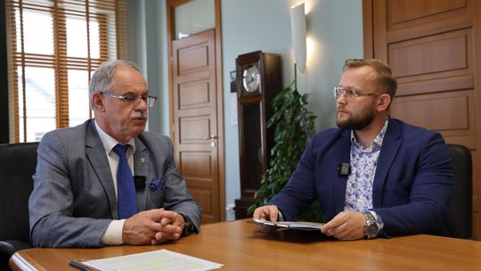 Inwestycje drogowe, działki dla młodych i bulwary. Nowy odcinek videocastu „Z Ratusza”