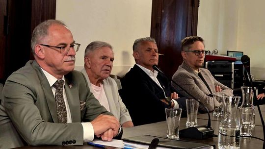 🚆 Inwestycje drogowe i kolejowe dla Suwałk. Prezydent Suwałk na komisji sejmowej