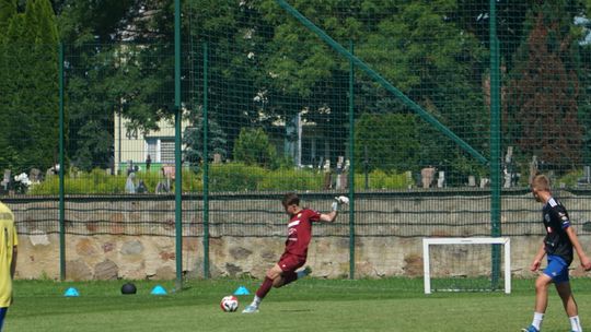 Juniorzy Wigier Suwałki zremisowali z Avią Świdnik. Młodzi zawodnicy przygotowują się do sezonu 2026/2027