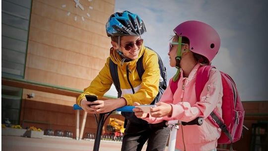 Kask obowiązkowy dla dzieci i młodzieży – nowe przepisy już obowiązują
