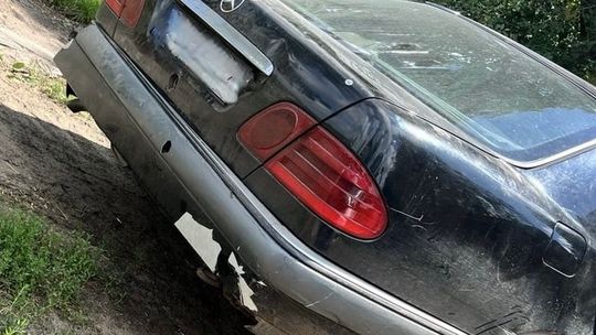 🍺 Kierował po alkoholu i z „przełożonymi” tablicami – 36-latek zatrzymany przez policję w Augustowie 🚔 🍺 Kierował po alkoholu i z „przełożonymi” tablicami – 36-latek zatrzymany przez policję w Augustowie 🚔