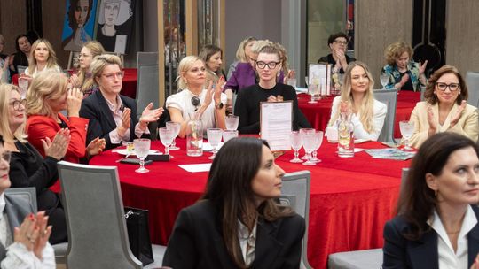 Kobiece Horyzonty w Białymstoku: święto przedsiębiorczości i kobiecej mocy ✨ Kobiece Horyzonty w Białymstoku: święto przedsiębiorczości i kobiecej mocy ✨