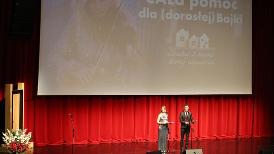 Koncert charytatywny „CALa pomoc dla (dorosłej) Bajki” Koncert charytatywny „CALa pomoc dla (dorosłej) Bajki”