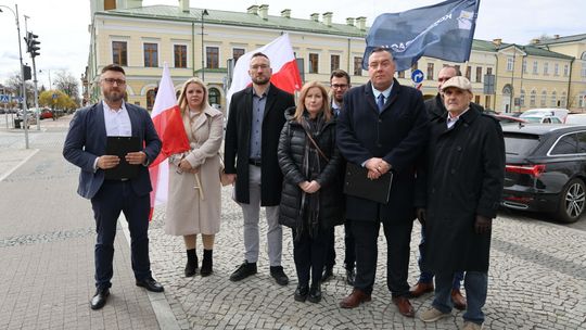 Konferencja Konfederacji w sprawie decyzji Sejmiku Województwa Podlaskiego