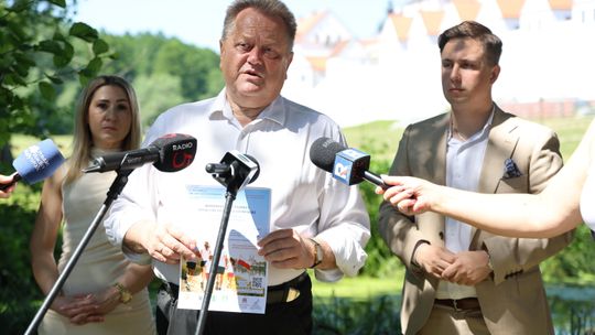 Konferencja prasowa w Wigrach. Organizatorzy przedstawili szczegóły 1. Rodzinnego Biegu Pamięci Ofiar Obławy Augustowskiej