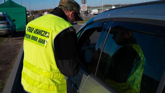 Kontrole na granicy z Litwą – ponad 12 tysięcy osób sprawdzonych w trzy dni Kontrole na granicy z Litwą – ponad 12 tysięcy osób sprawdzonych w trzy dni