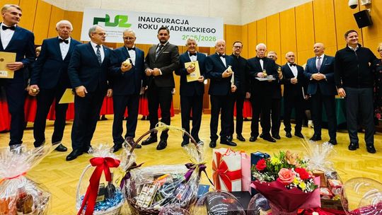 💎 Kryształowy Jubileusz Zespołu Wokalnego „Złota Jesień” z Suwałk 💐🎶