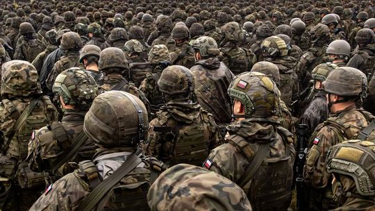 🪖 Kto nie pójdzie do wojska w 2025 roku? MON wprowadza nowe zasady kwalifikacji – sprawdzamy, jakie choroby wykluczają ze służby 🚫