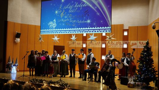 🎄 Magia świątecznej muzyki wypełniła aulę PUZ w Suwałkach💞 🎄 Magia świątecznej muzyki wypełniła aulę PUZ w Suwałkach💞