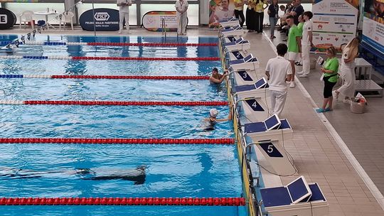 Medale i świetne starty podczas OLIOS 2026. Pływacy wrócili z sukcesami