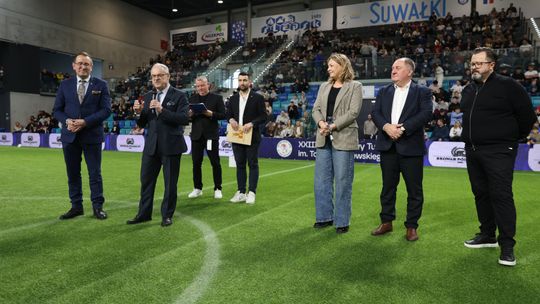 Mikołajkowy Turniej Piłki Nożnej im. Tomka Godlewskiego – sport, gwiazdy i pomoc potrzebującym Mikołajkowy Turniej Piłki Nożnej im. Tomka Godlewskiego – sport, gwiazdy i pomoc potrzebującym