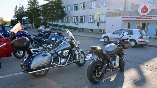 Motocykliści zakończyli sezon, ale nie zapomnieli o pomaganiu. W Suwałkach oddawali krew