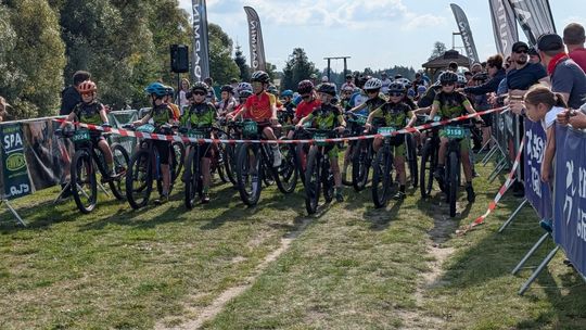 MTB Suwałki z mocnym finałem sezonu! 21 medali i dwa zwycięstwa drużynowe