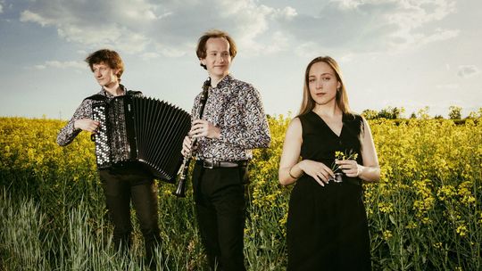 Muzyczne Pożegnanie Lata w Suwałkach. Trzy zespoły wystąpią na Bulwarach nad Czarną Hańczą