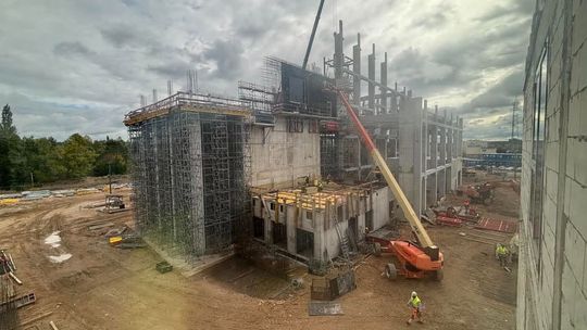 Na budowie ITPO przy Przemysłowej robi się coraz goręcej. Powstaje instalacja dla Suwałk