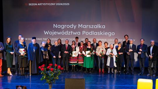 🌟 Nagrody Marszałka Województwa Podlaskiego 2024/2025 wręczone! Podlaskie po raz kolejny docenia swoich twórców 🌟 Nagrody Marszałka Województwa Podlaskiego 2024/2025 wręczone! Podlaskie po raz kolejny docenia swoich twórców