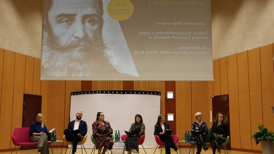 Narodowe Czytanie 2025 w Suwałkach – w hołdzie Janowi Kochanowskiemu 📖🇵🇱 Narodowe Czytanie 2025 w Suwałkach – w hołdzie Janowi Kochanowskiemu 📖🇵🇱